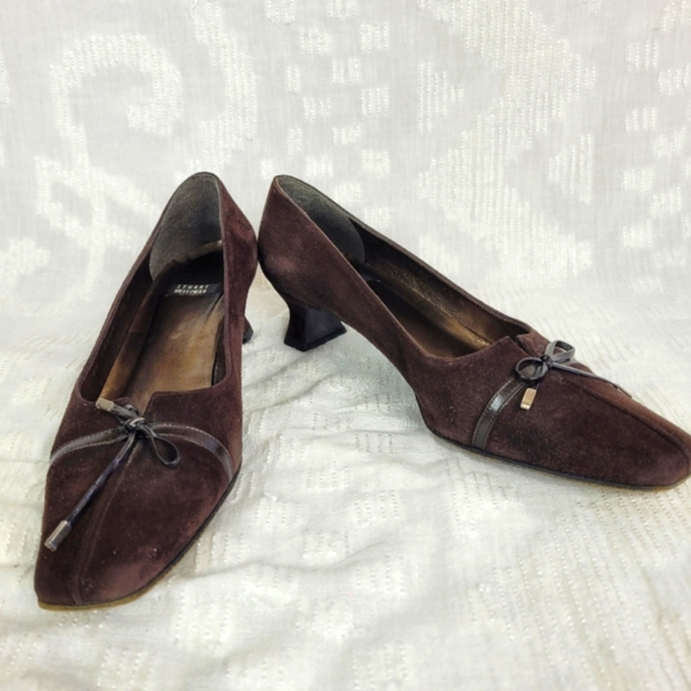 Stuart Weitzman brown suede kitten heels 7.5